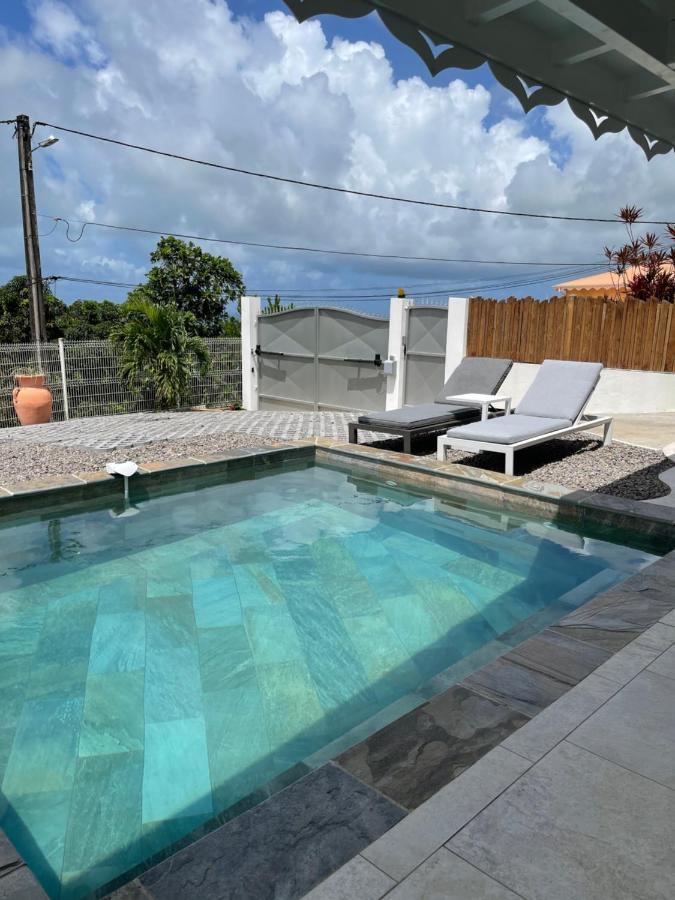 Les Appart Villa Sunbay Caraibes Avec Piscine Privative Vue Mer Et Montagne เลอ ฟร็องซัว ภายนอก รูปภาพ