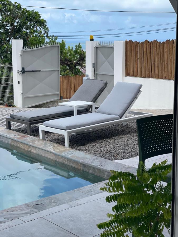 Les Appart Villa Sunbay Caraibes Avec Piscine Privative Vue Mer Et Montagne เลอ ฟร็องซัว ภายนอก รูปภาพ